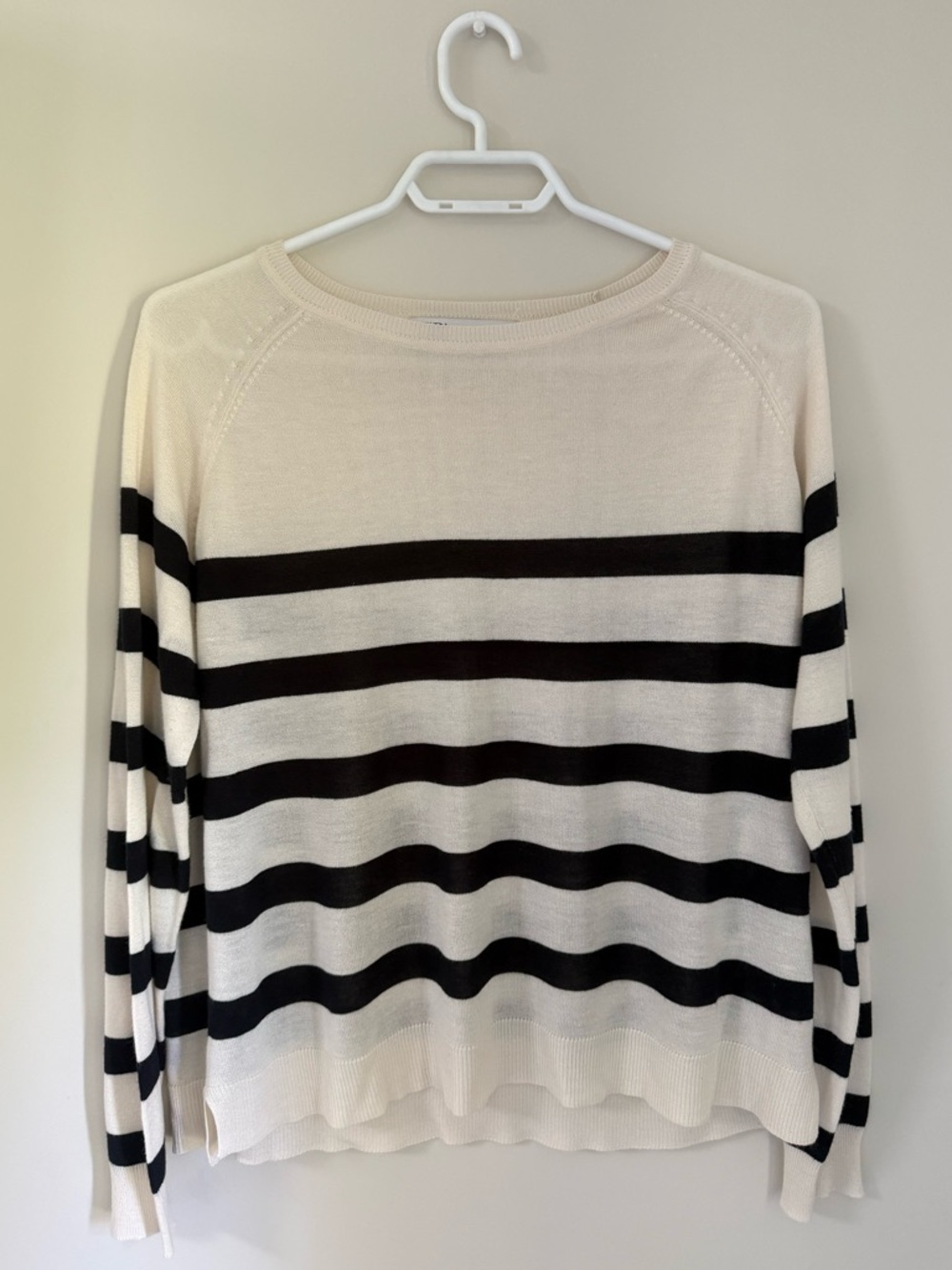 ZARA Long Sleeve Thin Knit Sweater Cream and Black Striped Size M GUC - Picture 4 of 14